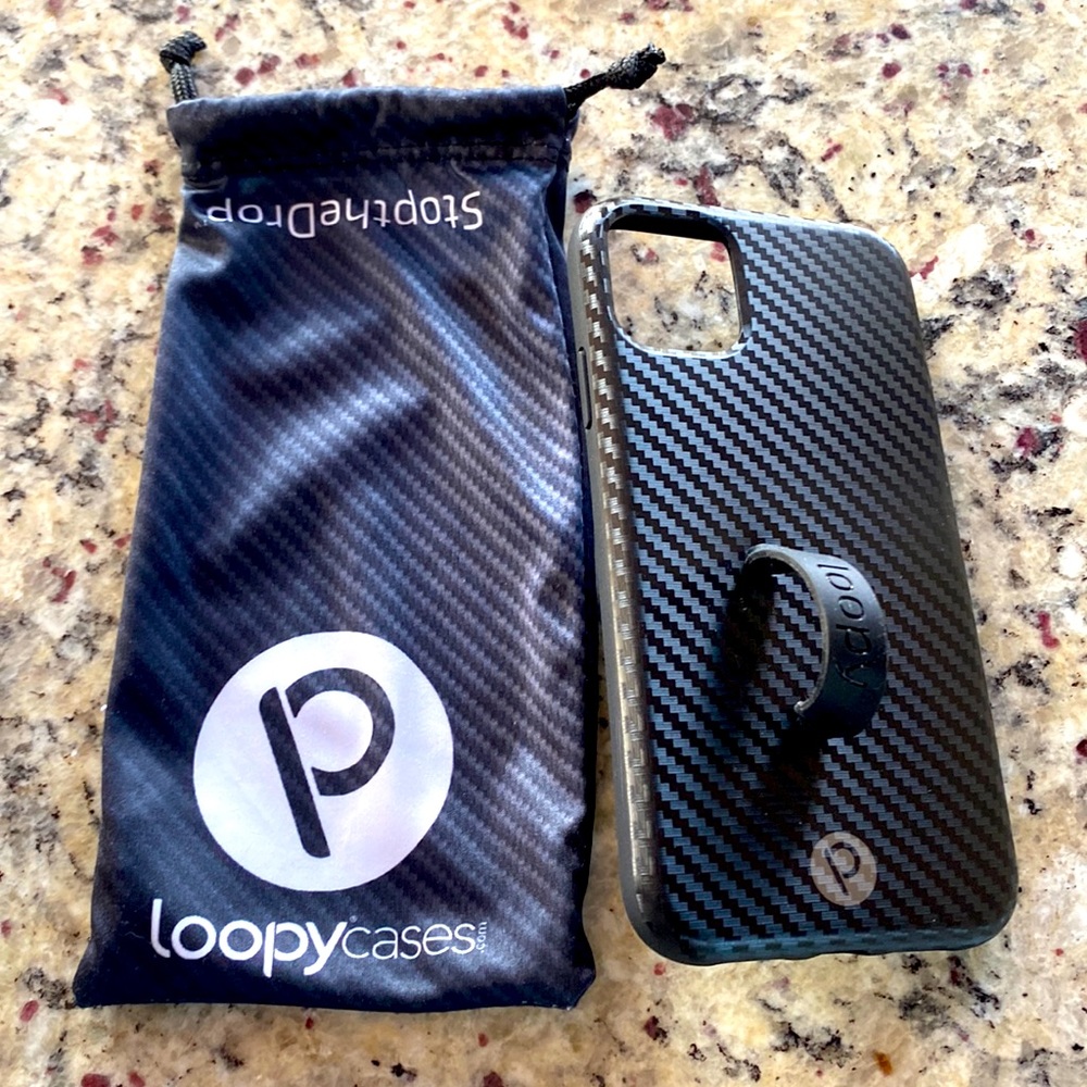 iPhone 11 Black Carbon Loopy Case